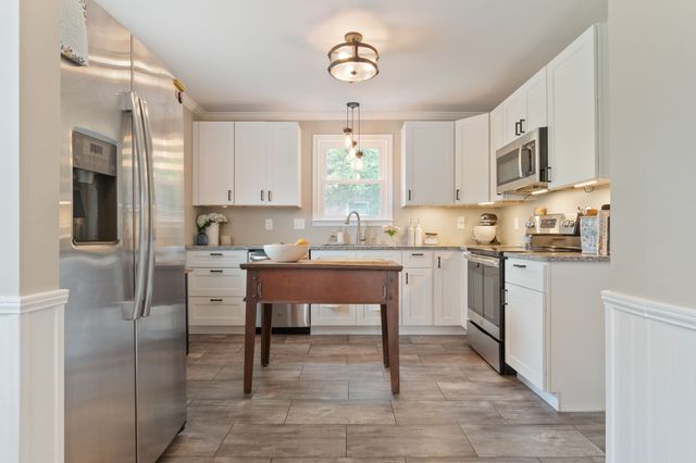 923 Shauna Dr, Nashville, TN 37214