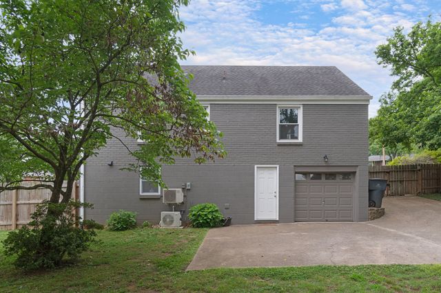 923 Shauna Dr, Nashville, TN 37214