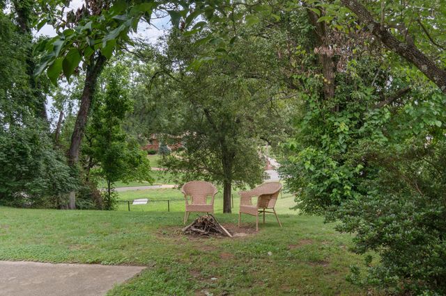 923 Shauna Dr, Nashville, TN 37214