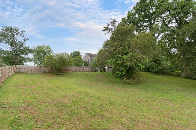 923 Shauna Dr, Nashville, TN 37214