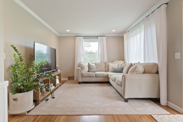923 Shauna Dr, Nashville, TN 37214
