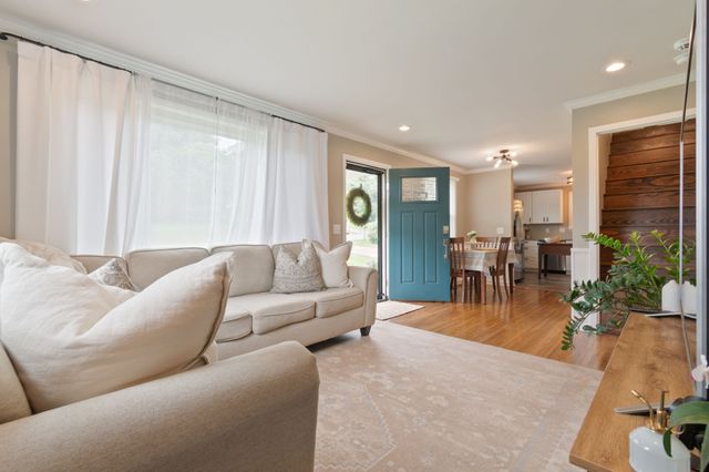923 Shauna Dr, Nashville, TN 37214