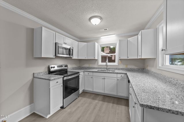 316 S Maple Avenue, Kenly, NC 27542