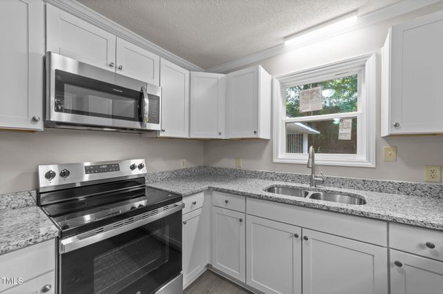 316 S Maple Avenue, Kenly, NC 27542