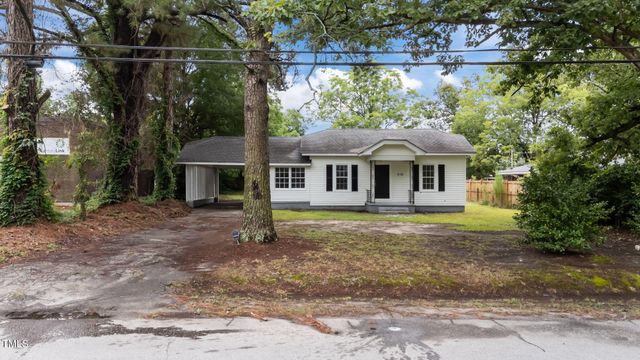 316 S Maple Avenue, Kenly, NC 27542