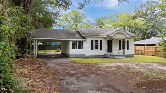 316 S Maple Avenue, Kenly, NC 27542