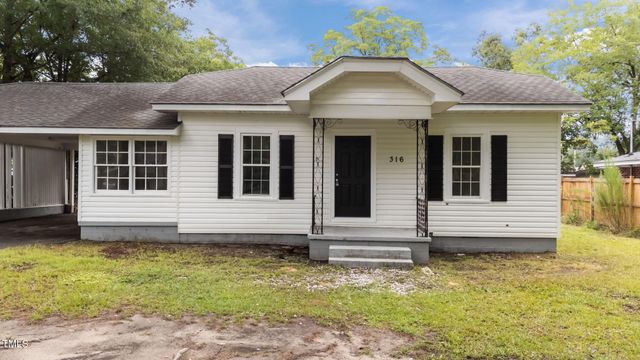 316 S Maple Avenue, Kenly, NC 27542