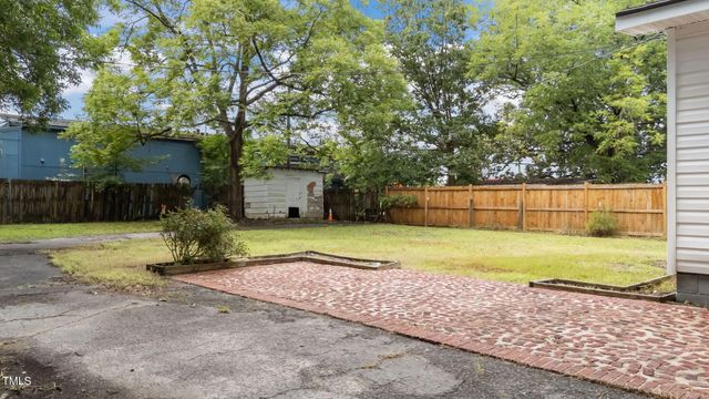 316 S Maple Avenue, Kenly, NC 27542