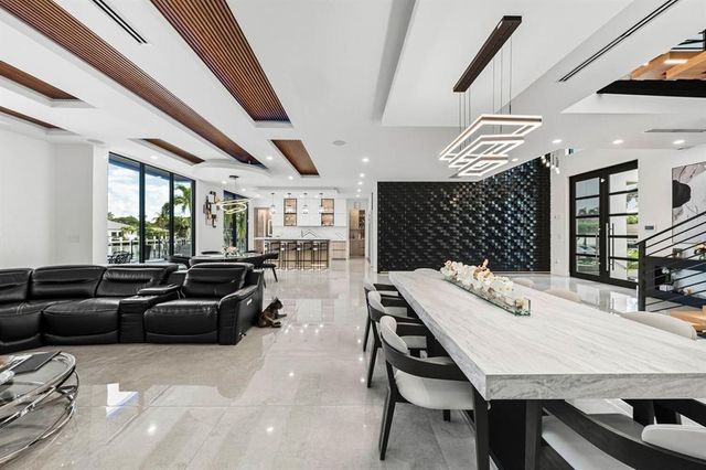 2581 NE 50th Street, Lighthouse Point, FL 33064