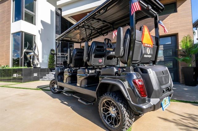 2581 NE 50th Street, Lighthouse Point, FL 33064