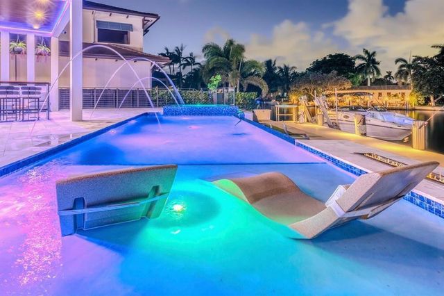 2581 NE 50th Street, Lighthouse Point, FL 33064