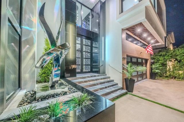 2581 NE 50th Street, Lighthouse Point, FL 33064