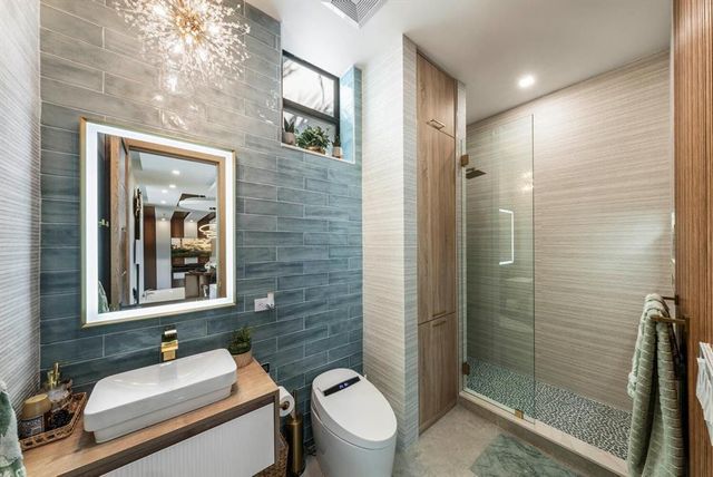 2581 NE 50th Street, Lighthouse Point, FL 33064