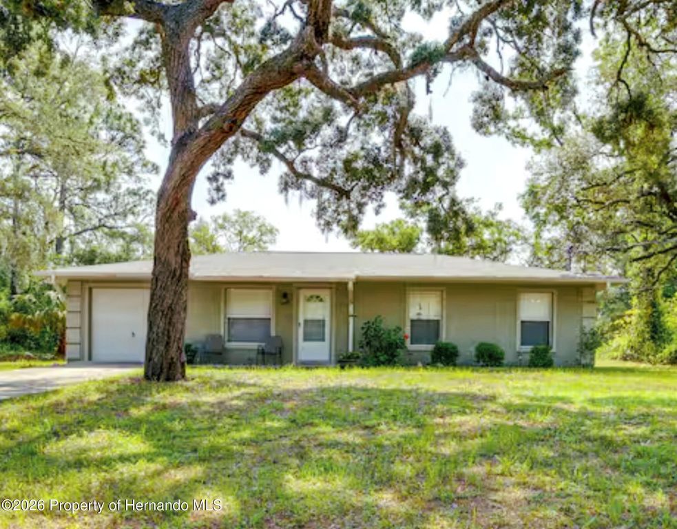 1817 S Casey Point, Homosassa, FL 34448