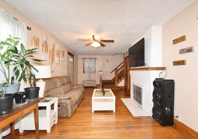 1245 Bay St, Springfield, MA 01109