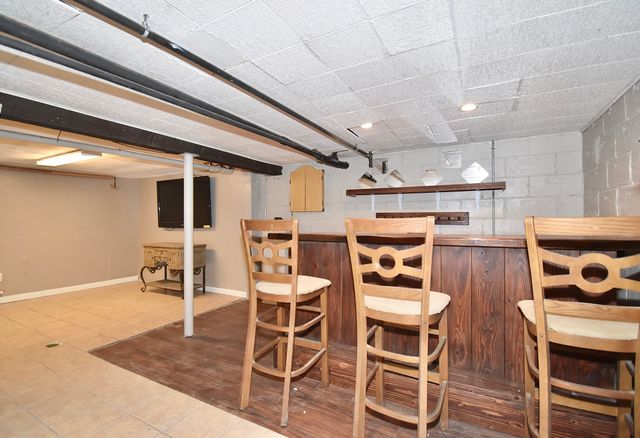 1245 Bay St, Springfield, MA 01109