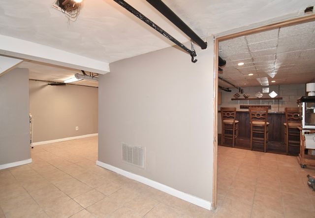 1245 Bay St, Springfield, MA 01109