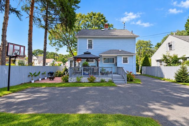 1245 Bay St, Springfield, MA 01109
