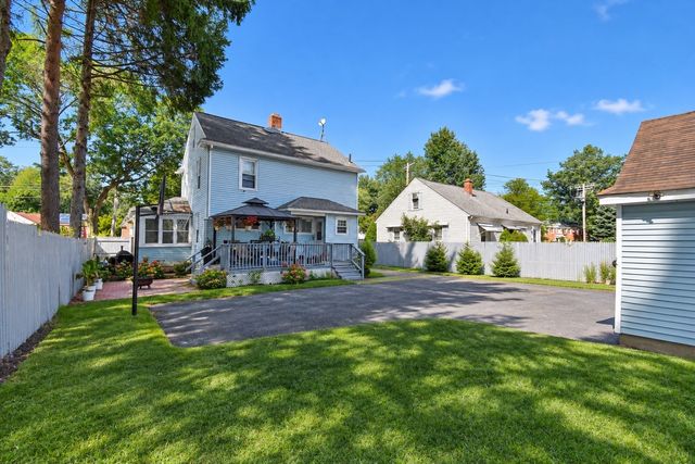 1245 Bay St, Springfield, MA 01109
