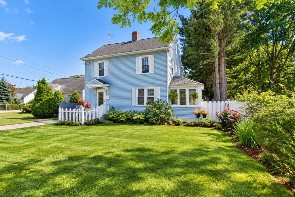 1245 Bay St, Springfield, MA 01109