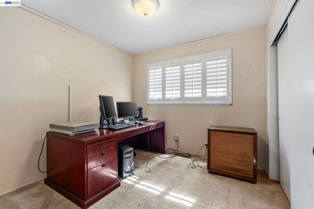 8445 Aster Ave, Oakland, CA 94605