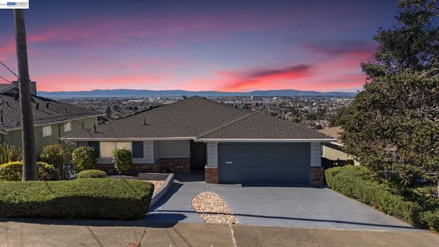 8445 Aster Ave, Oakland, CA 94605