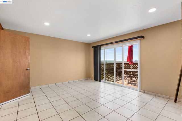 8445 Aster Ave, Oakland, CA 94605