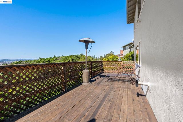 8445 Aster Ave, Oakland, CA 94605