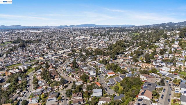 8445 Aster Ave, Oakland, CA 94605