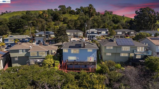 8445 Aster Ave, Oakland, CA 94605