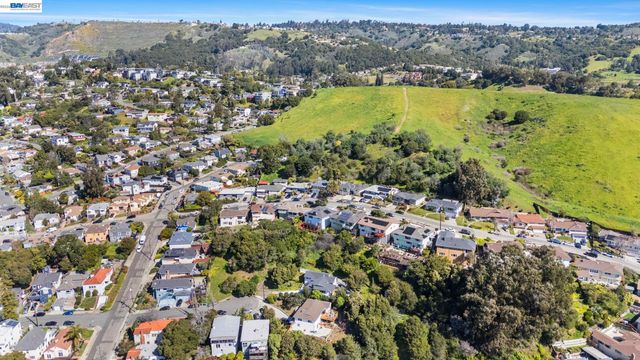 8445 Aster Ave, Oakland, CA 94605