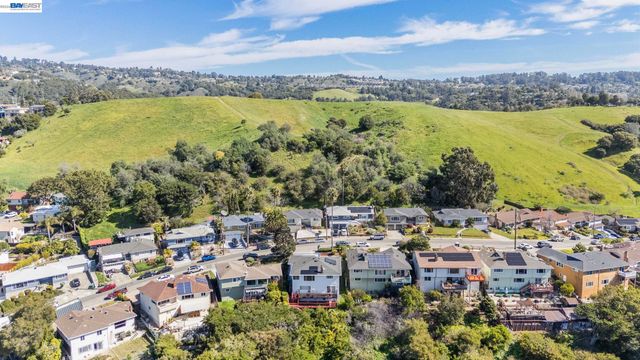 8445 Aster Ave, Oakland, CA 94605