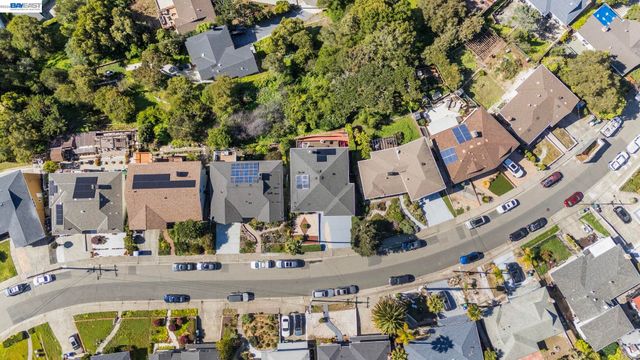 8445 Aster Ave, Oakland, CA 94605