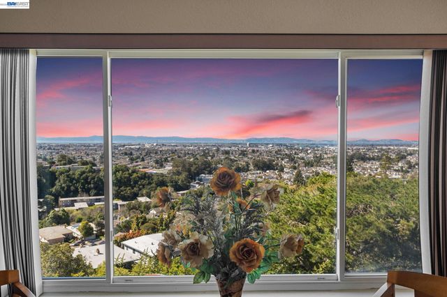 8445 Aster Ave, Oakland, CA 94605