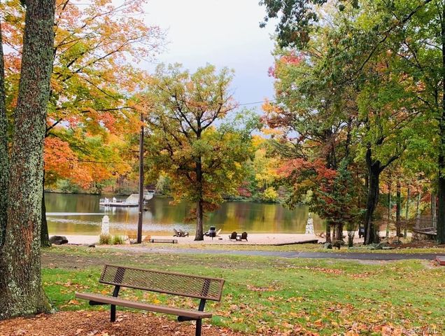 4 Aspen Court, Highland Mills, NY 10930