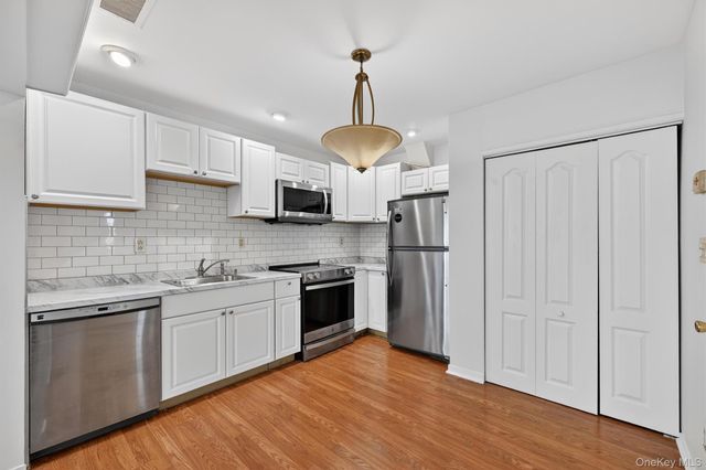 4 Aspen Court, Highland Mills, NY 10930