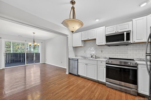 4 Aspen Court, Highland Mills, NY 10930