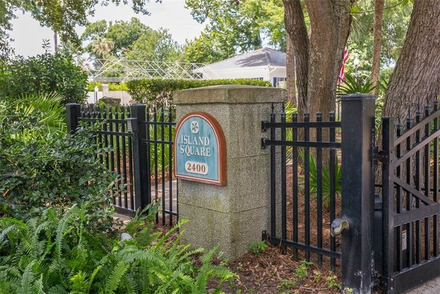 121 S Island Square Drive, St Simons Island, GA 31522