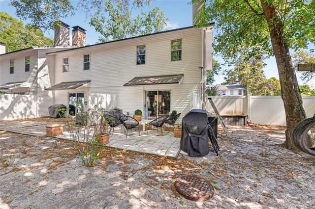121 S Island Square Drive, St. Simons Island, GA 31522