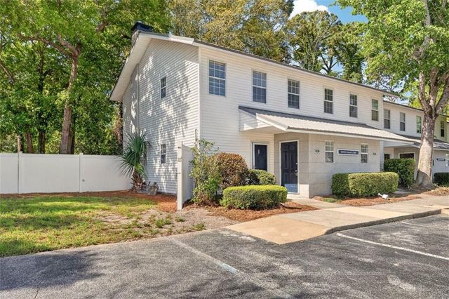 121 S Island Square Drive, St. Simons Island, GA 31522