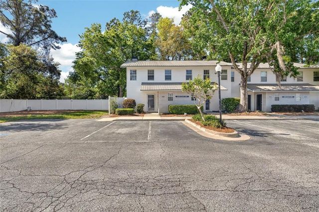 121 S Island Square Drive, St. Simons Island, GA 31522