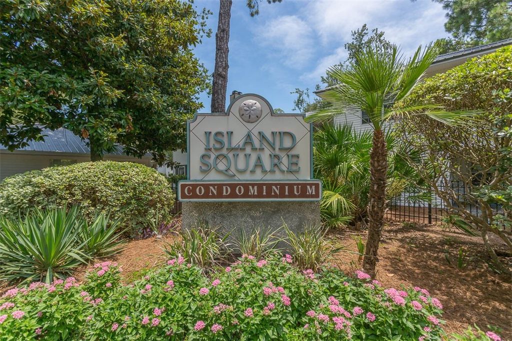 121 S Island Square Drive, St Simons Island, GA 31522