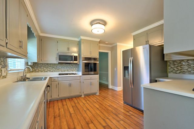 203 Bruton Place, Spartanburg, SC 29302