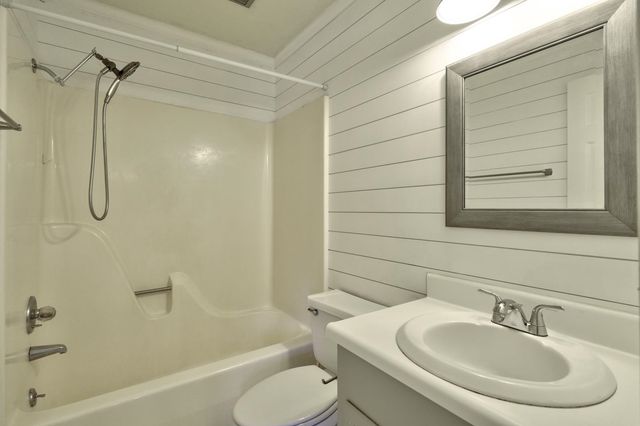 203 Bruton Place, Spartanburg, SC 29302