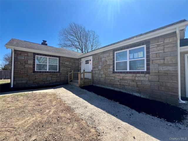 30 Lombardy Drive, Shirley, NY 11967