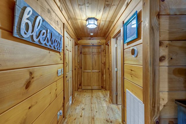 5833 Dewey Carr Rd, Bethpage, TN 37022