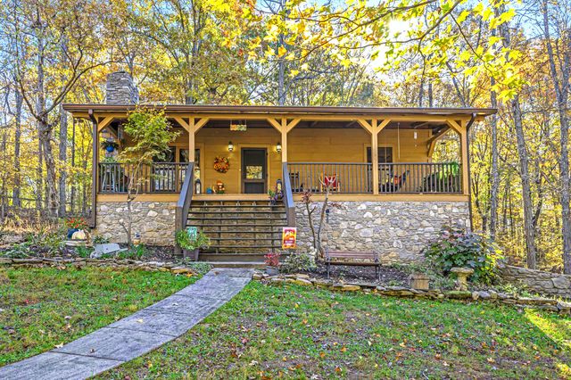 5833 Dewey Carr Rd, Bethpage, TN 37022