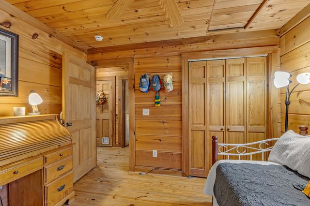 5833 Dewey Carr Rd, Bethpage, TN 37022