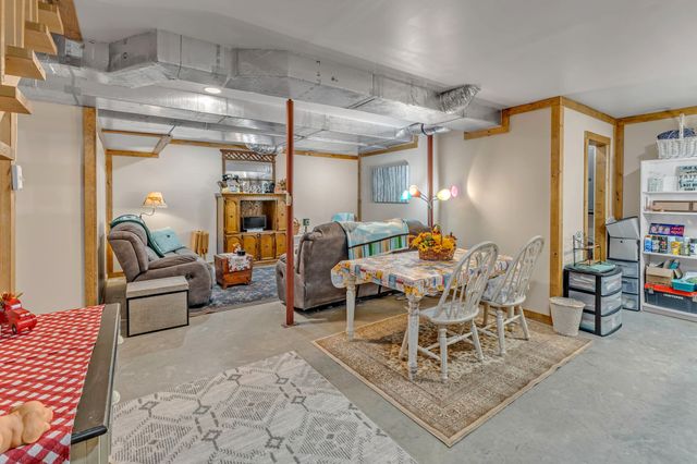 5833 Dewey Carr Rd, Bethpage, TN 37022