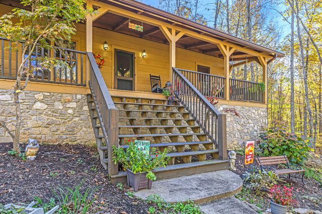 5833 Dewey Carr Rd, Bethpage, TN 37022